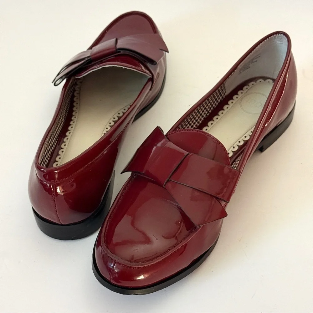 1901 Burgundy Patent Loafers Leather With Bows Size 9M